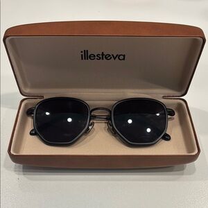 Illesteva Black Sunglasses with Case